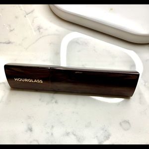 Hourglass Vanish Seamless Finish Foundation Stick